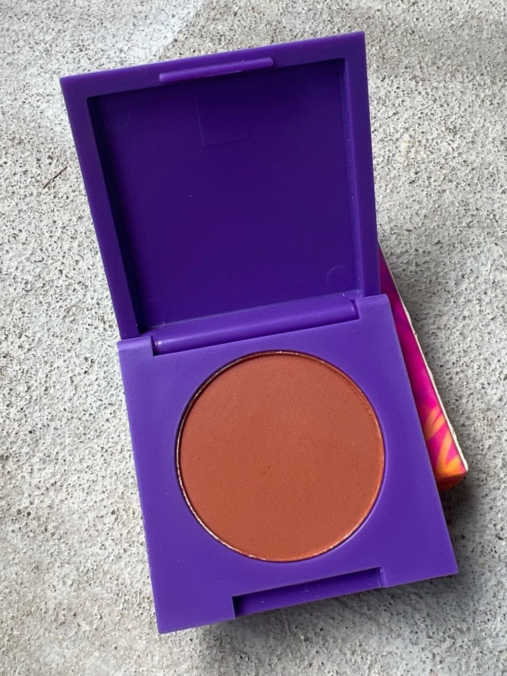 Lisa Frank x Glamour Dolls eyeshadow